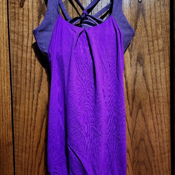 Lululemon - Picture 3 of 4